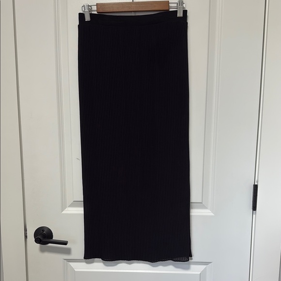 Bordeaux Women’s Black Knee Length Pull on Skirt size Small - Picture 1 of 5